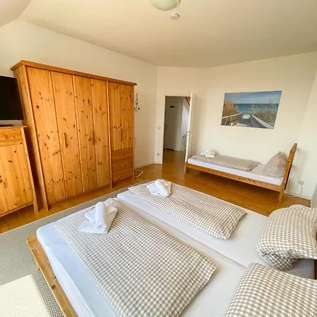 Haus Seeland 1 14 *